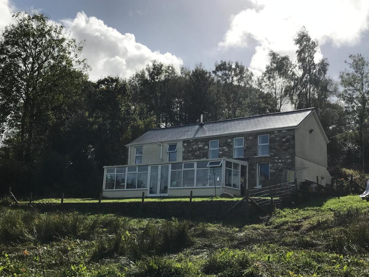 Cwtch Farm Bed & Breakfast Ystalyfera Экстерьер фото