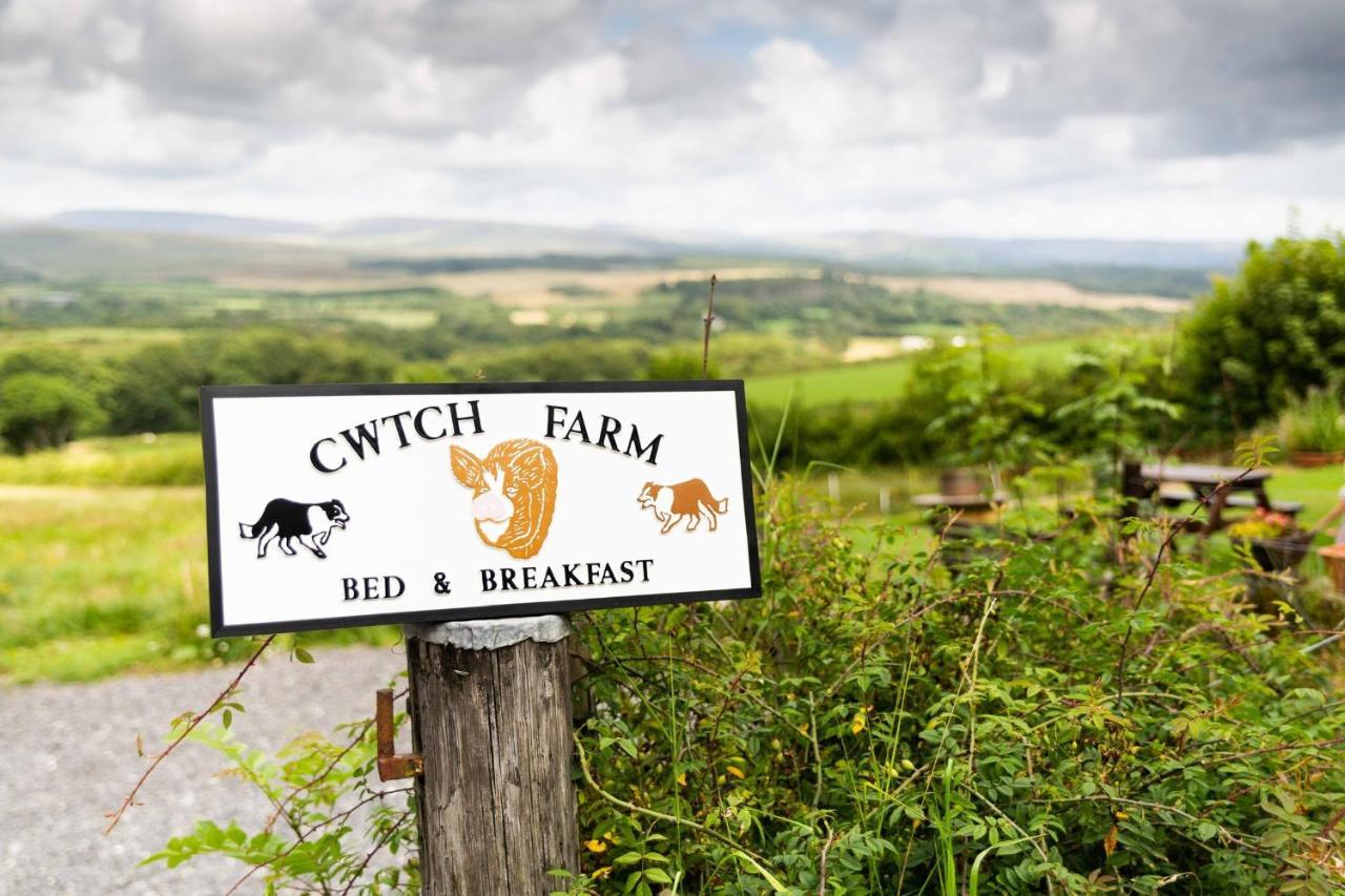 Cwtch Farm Bed & Breakfast Ystalyfera Экстерьер фото