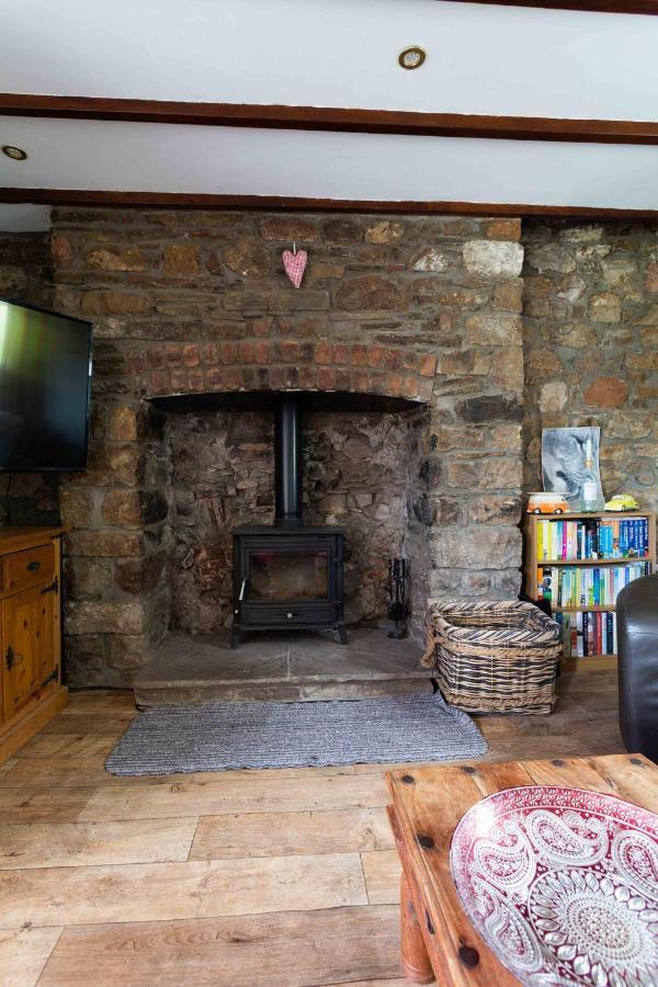 Cwtch Farm Bed & Breakfast Ystalyfera Экстерьер фото