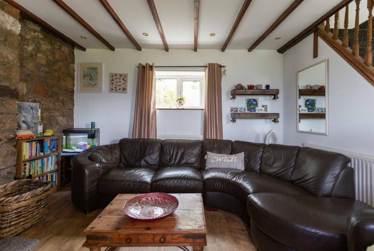 Cwtch Farm Bed & Breakfast Ystalyfera Экстерьер фото