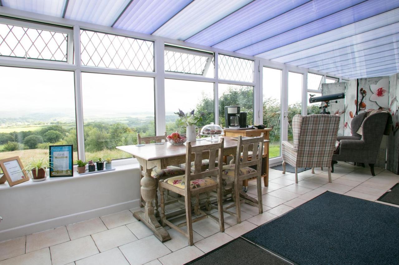 Cwtch Farm Bed & Breakfast Ystalyfera Экстерьер фото